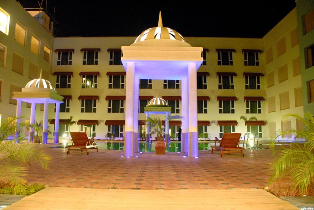 Cambay Grand Kukas Hotel Jaipur Exterior photo
